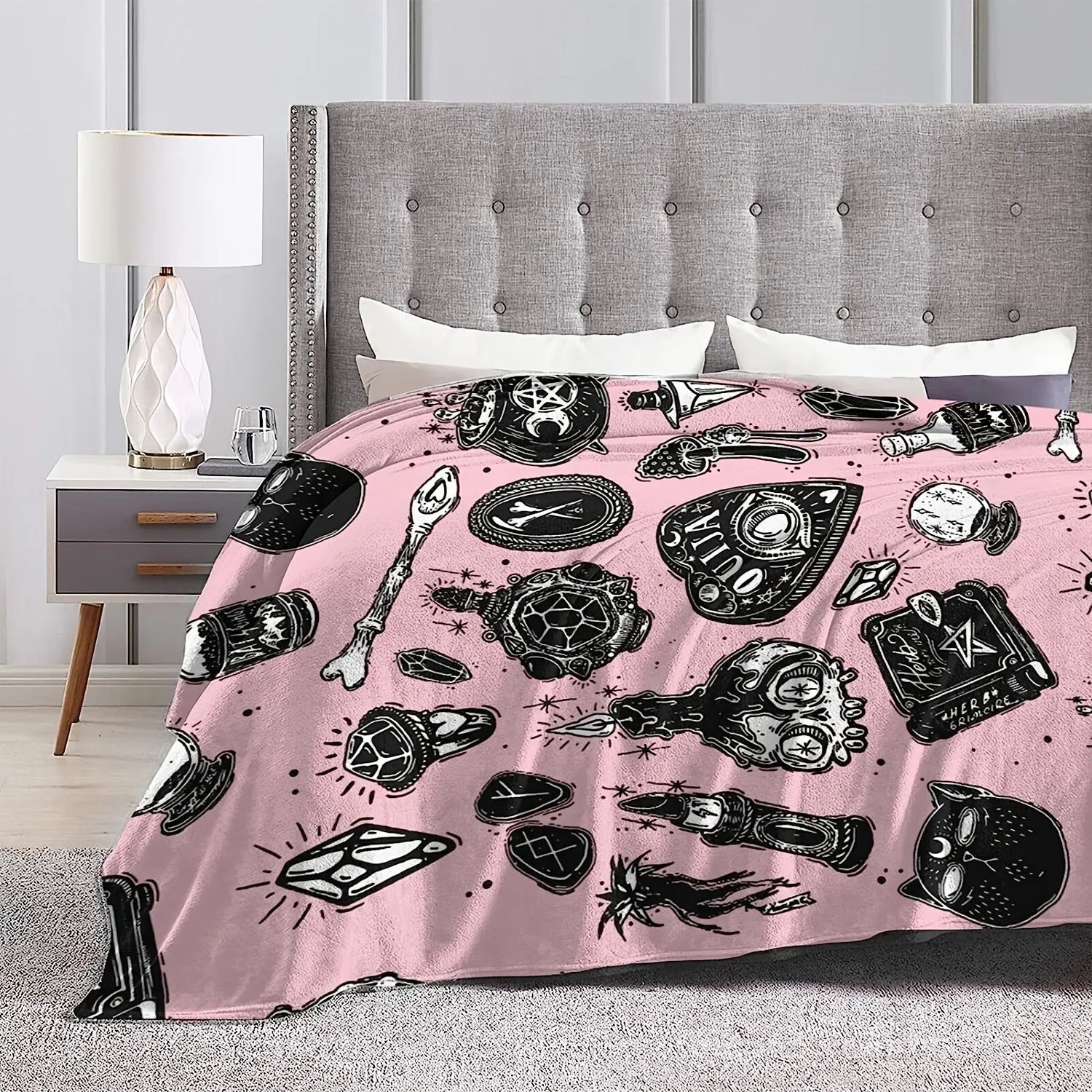 1pc Cozy Halloween Element Print Flannel Blanket - Soft, Warm, and Fuzzy Throw for Travel, Sofa, Bed, Office, and Home Decor - Perfect Birthday and Holiday Gift for Boys, Girls, and Adults, Suitable for All Seasons