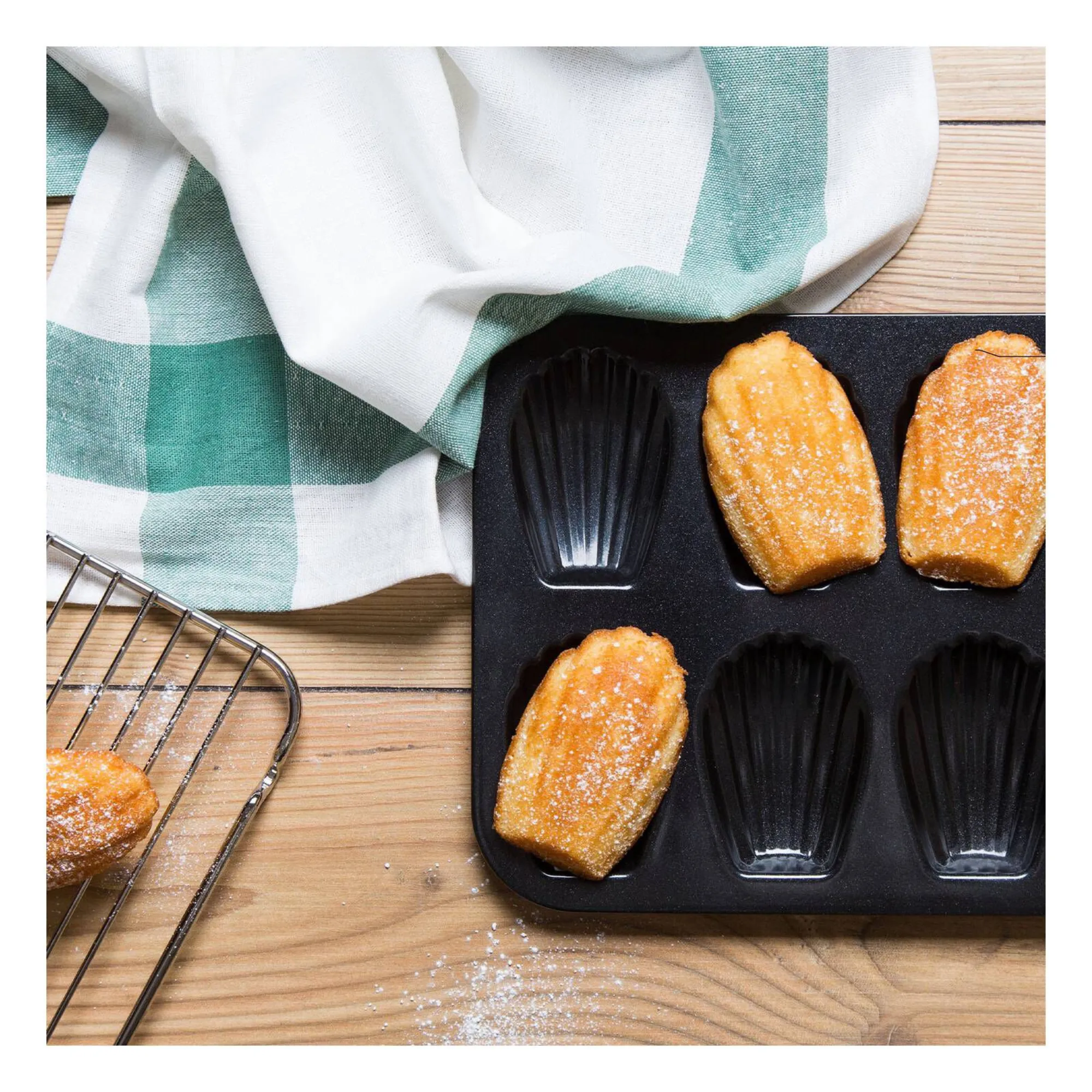 Esslly Madeleine Mould | 12 Cavity Non-Stick Tray