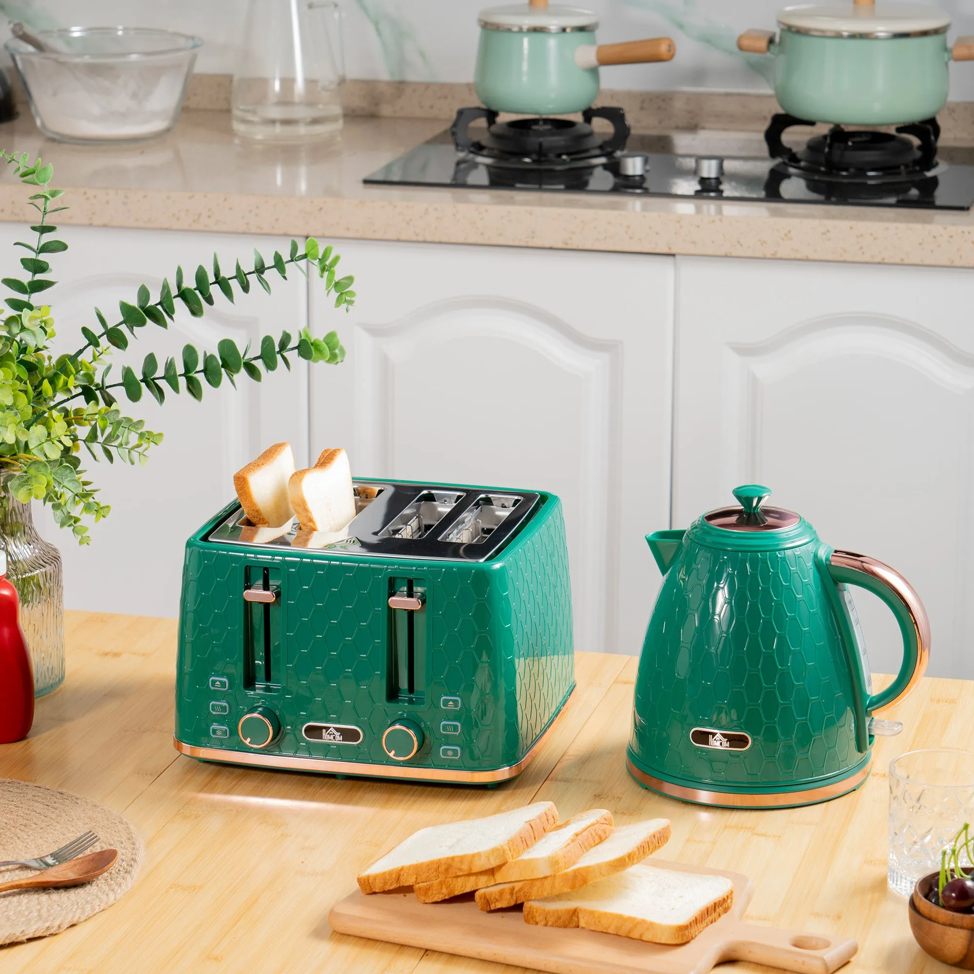 HOMCOM 1.7L Kettle and Toaster Set with Defrost Reheat and Crumb Tray Green