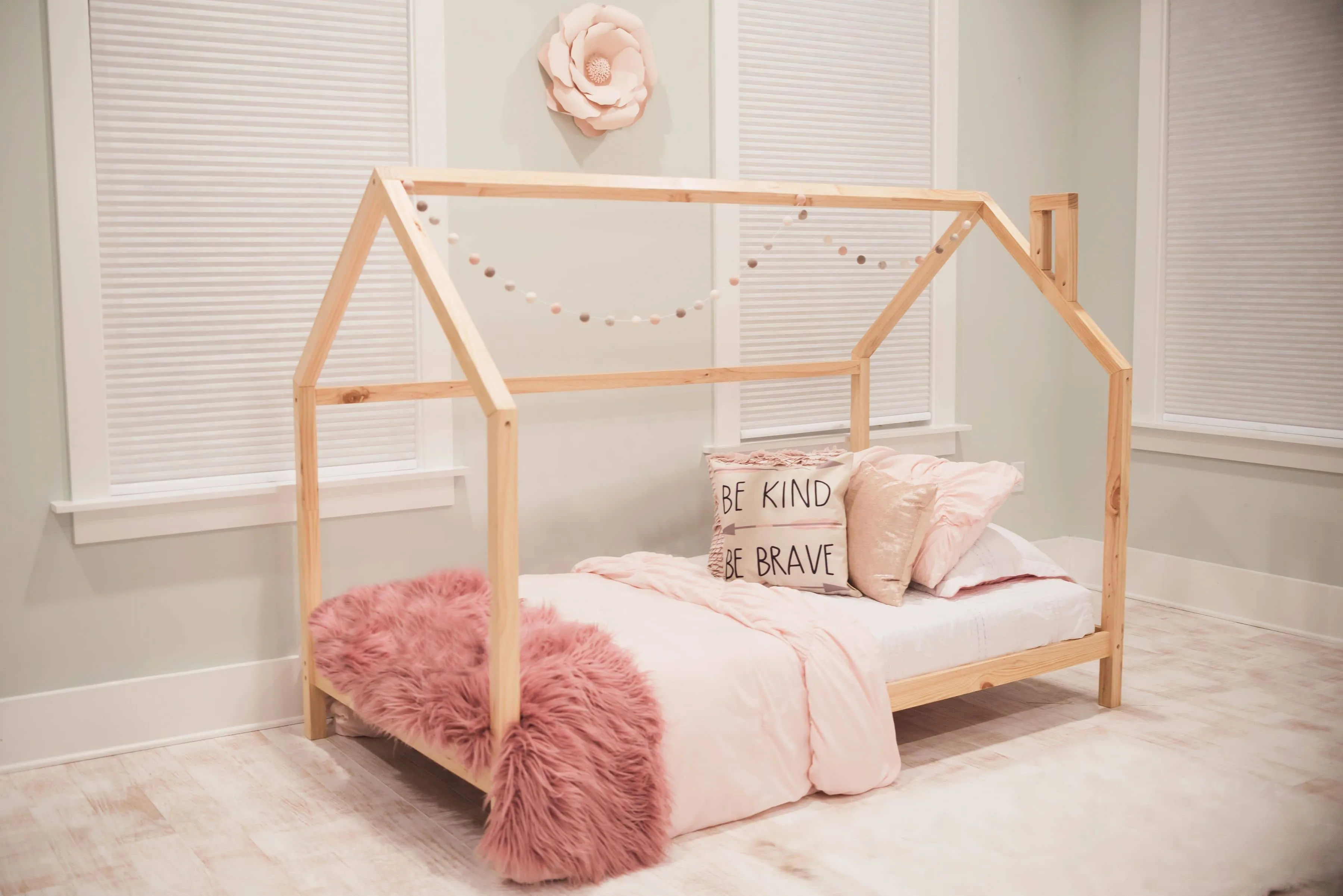 Lucy Hardwood Twin House Bed