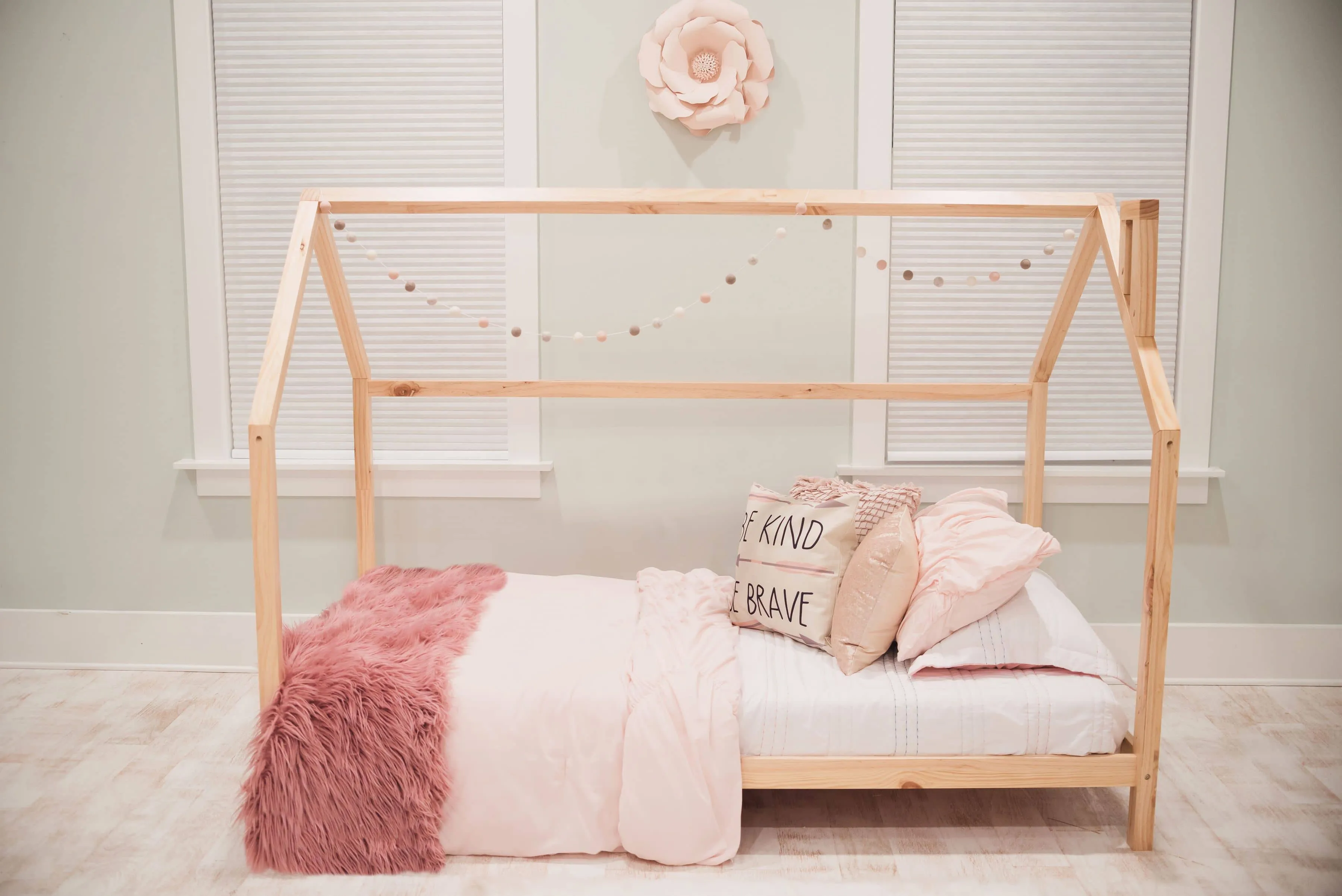 Lucy Hardwood Twin House Bed