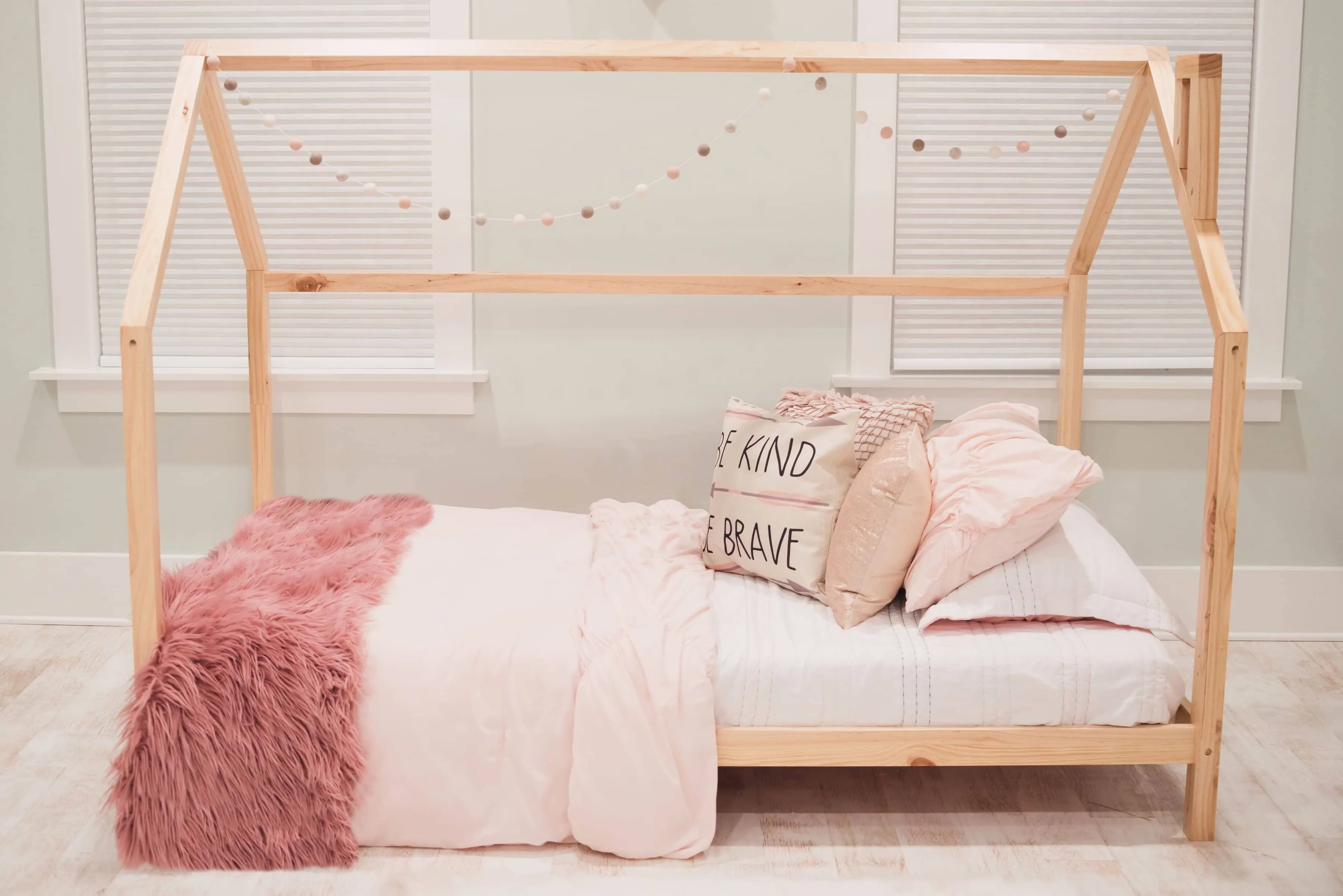 Lucy Hardwood Twin House Bed