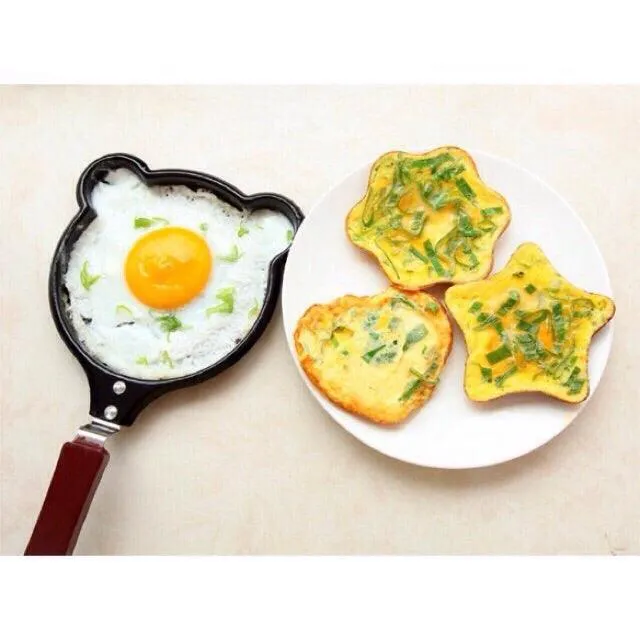 Non-Stick Flower-Shaped Mini Frying Pan