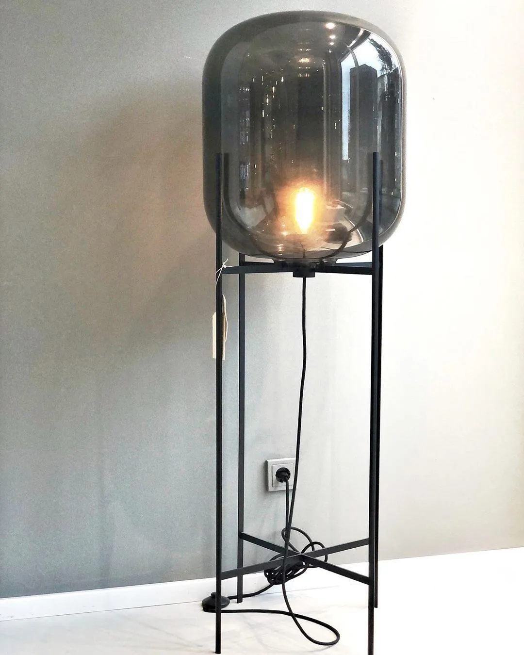 Oda Floor lamp