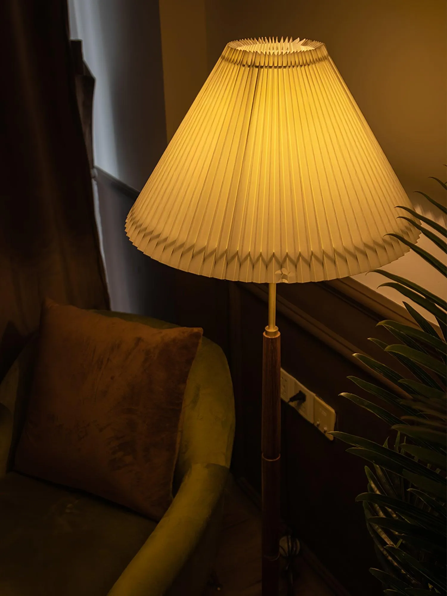 Pleated Floor Lamp