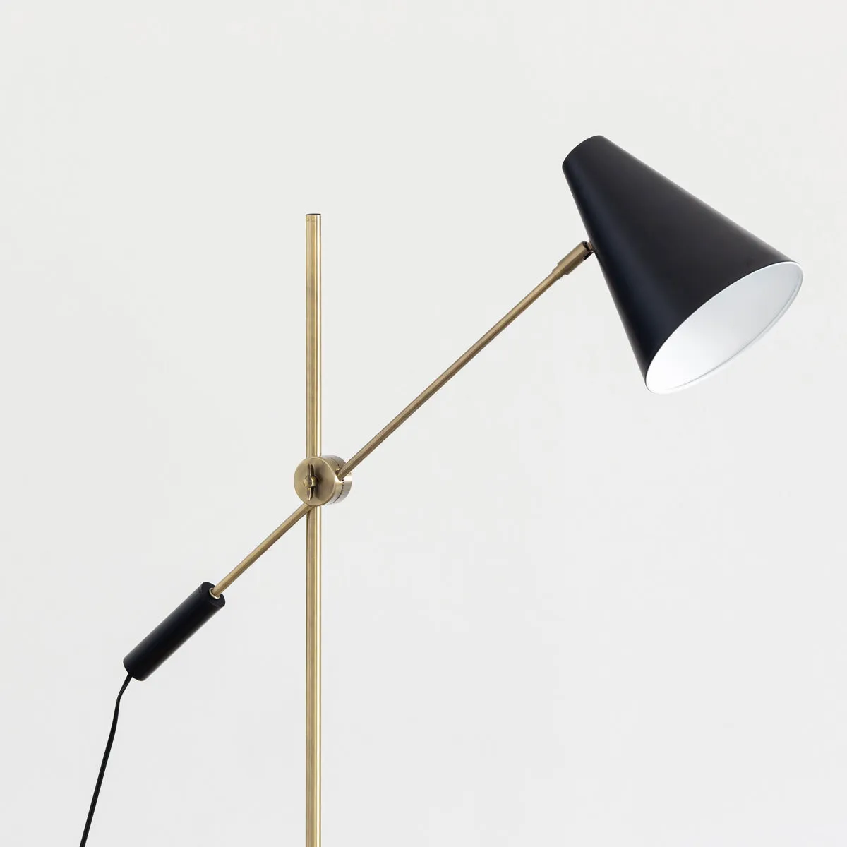 Simple - Stylish　Black Floor Lamp