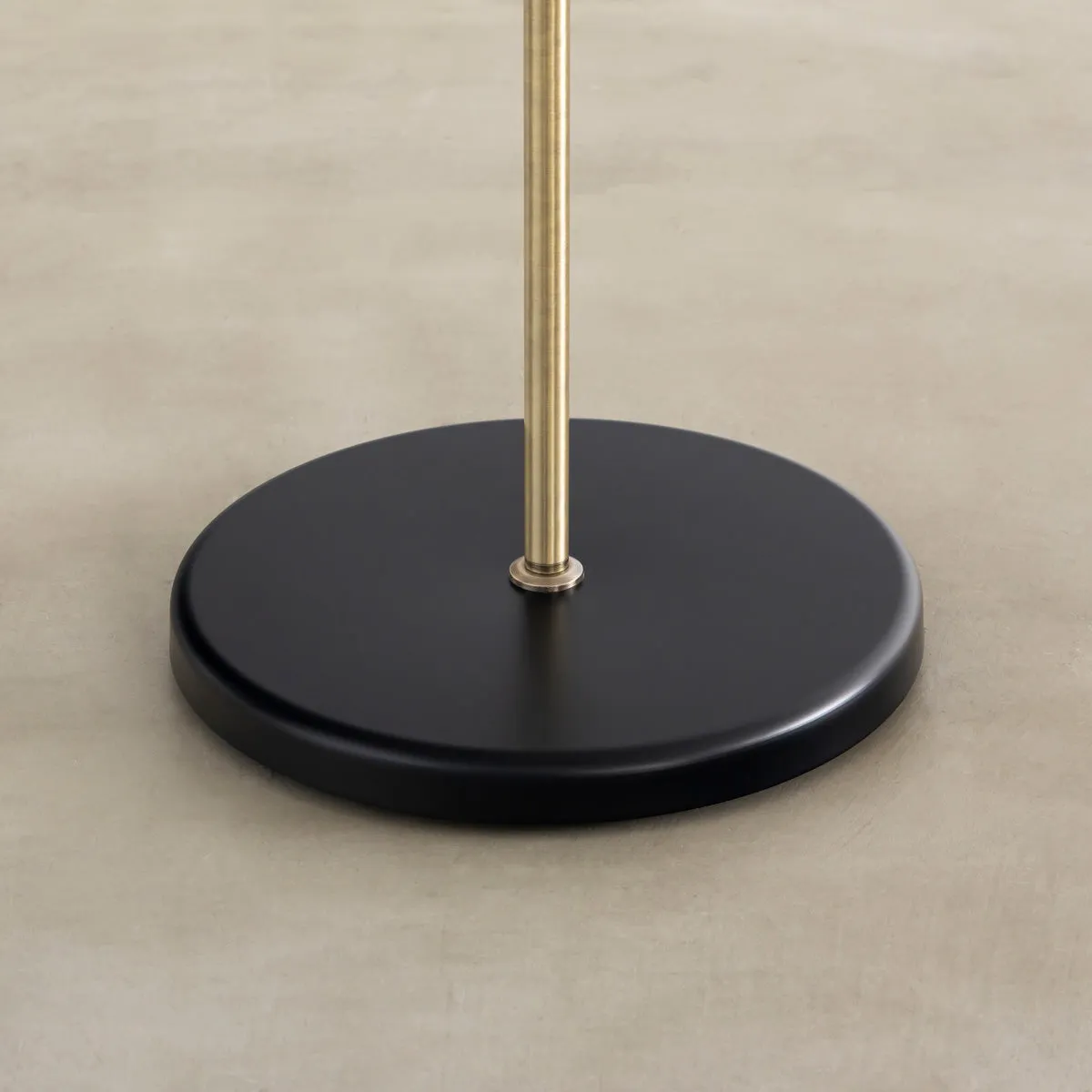 Simple - Stylish　Black Floor Lamp