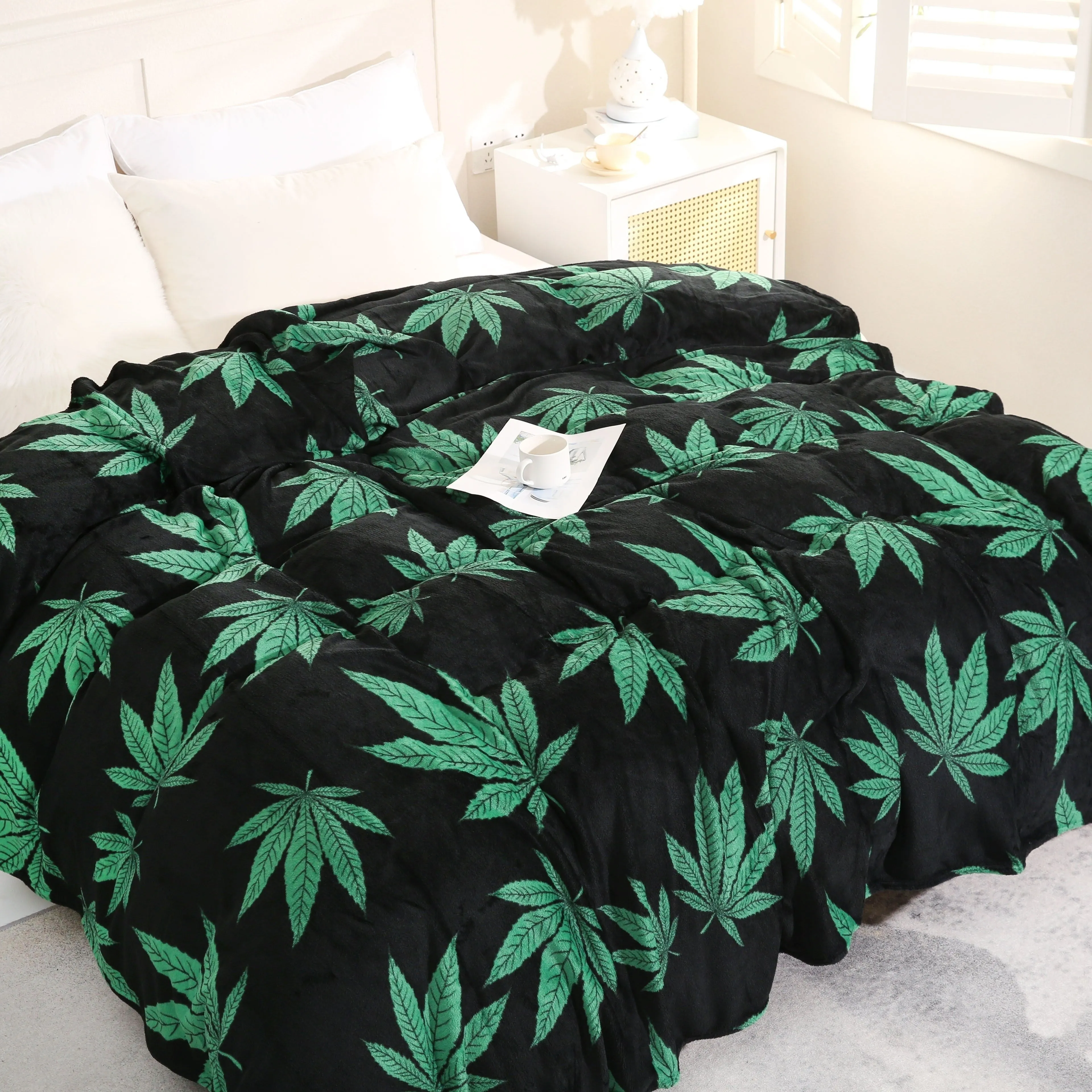 Soft and cozy leaf print flannel blanket for couch and bed